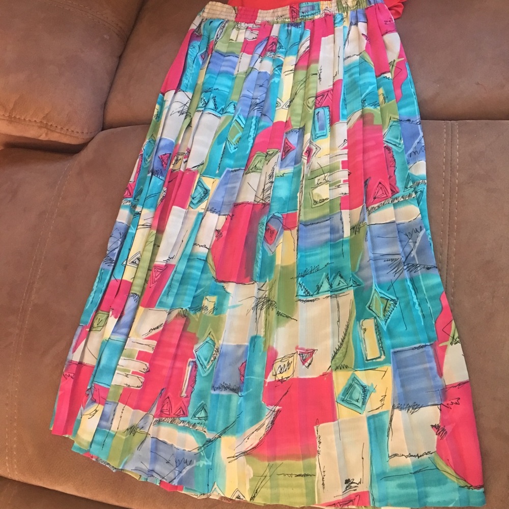 Multi-color gorgeous skirt. Size 10